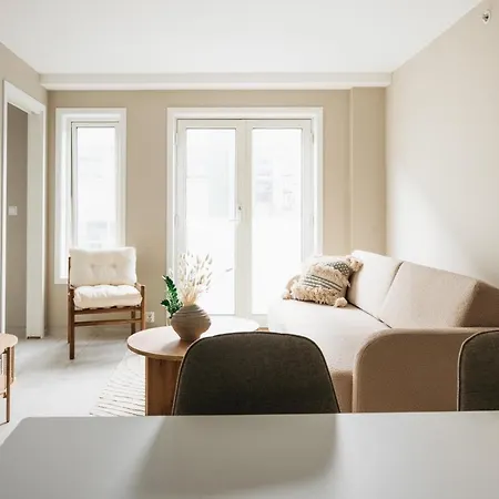 Urban - Stylish Scandinavian Gem With French Balcony Bergen