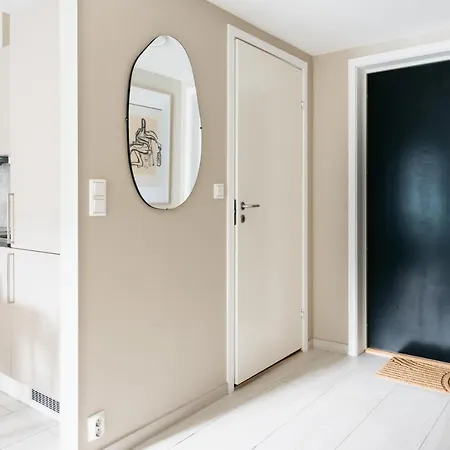 Urban - Stylish Scandinavian Gem With French Balcony *