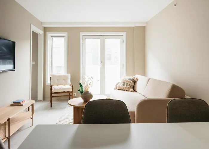 Urban - Stylish Scandinavian Gem With French Balcony Bergen