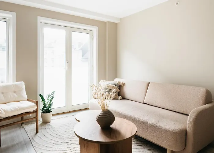 Urban - Stylish Scandinavian Gem With French Balcony Appartamento