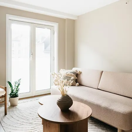 Urban - Stylish Scandinavian Gem With French Balcony Appartement