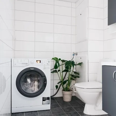 Urban - Stylish Scandinavian Gem With French Balcony Lägenhet