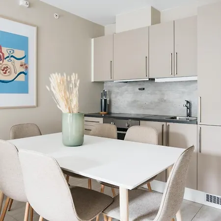 Urban - Stylish Scandinavian Gem With French Balcony Bergen