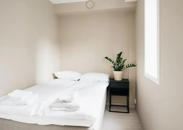 Urban - Stylish Scandinavian Gem With French Balcony Bergen