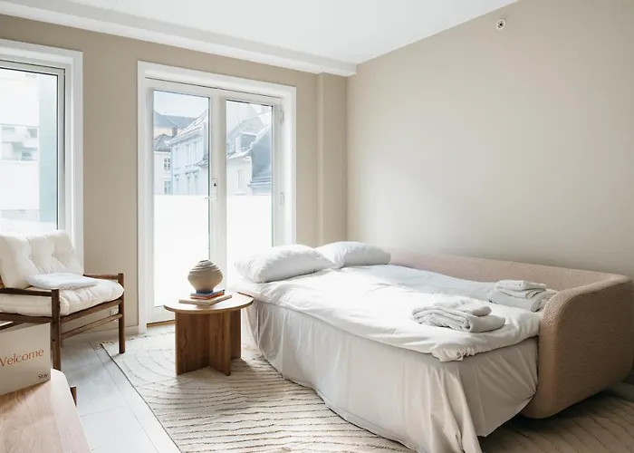 Urban - Stylish Scandinavian Gem With French Balcony Bergen