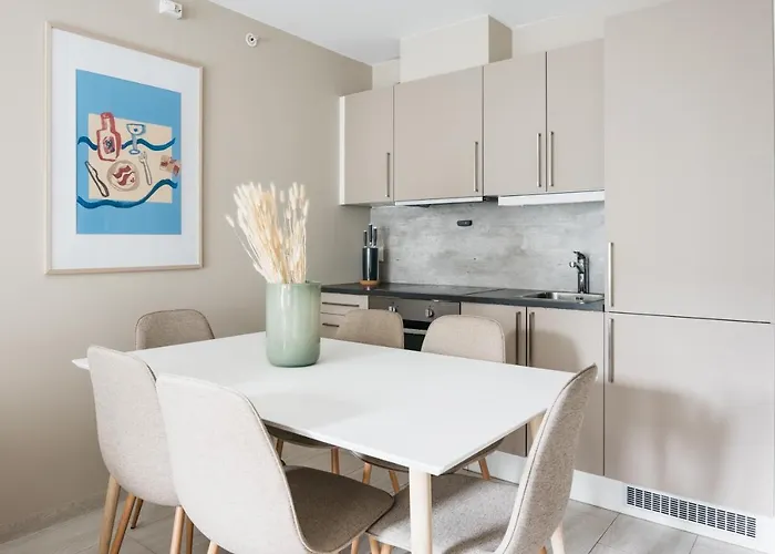 Urban - Stylish Scandinavian Gem With French Balcony Bergen